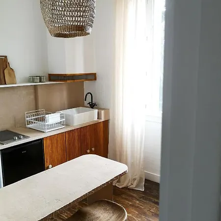 Appartement Une Chambre Apartment *